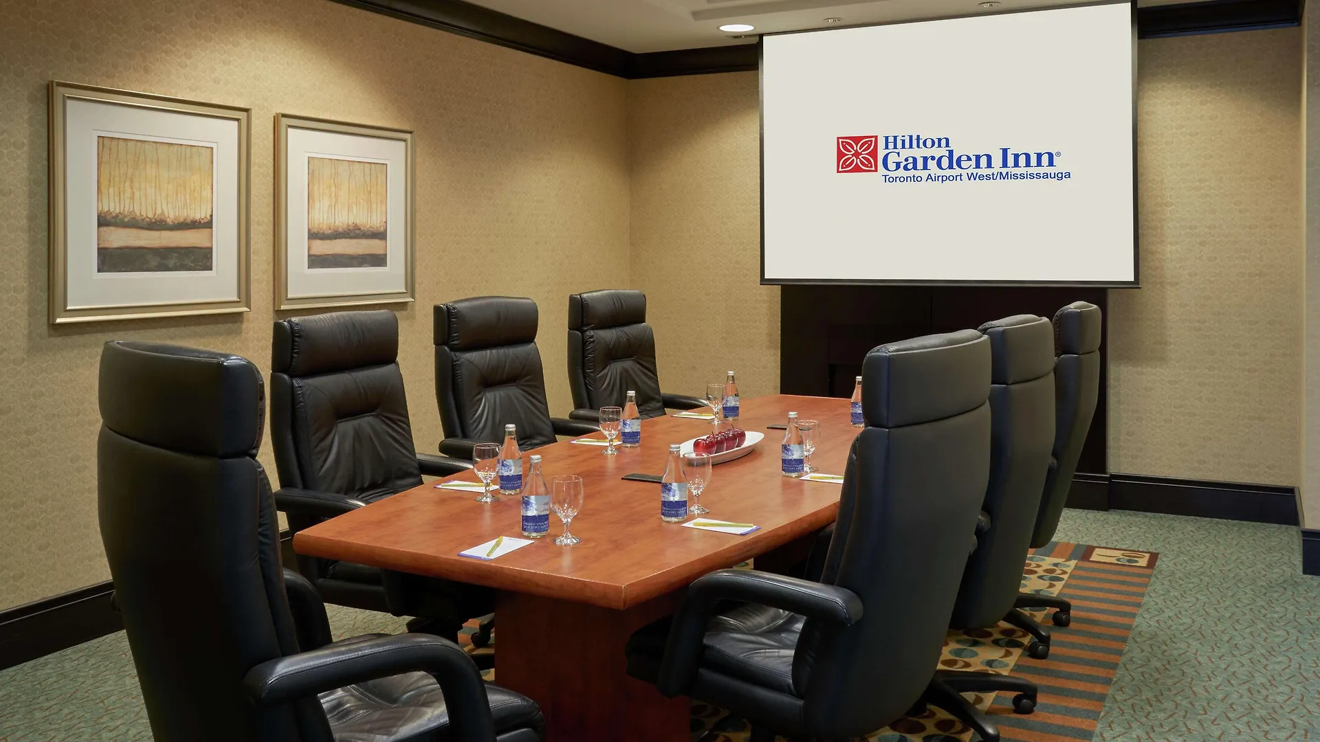 Hilton Garden Inn Toronto Airport West/Mississauga 3*, Mississauga